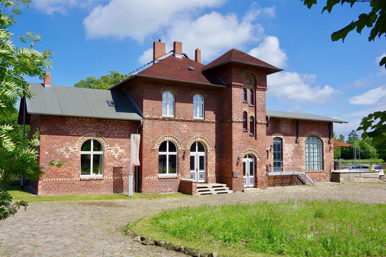 Ferienwohnung Urlaubsbahnhof - Stellwerk Lauterbach  Exterior foto